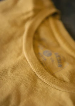 Stock pocket tee